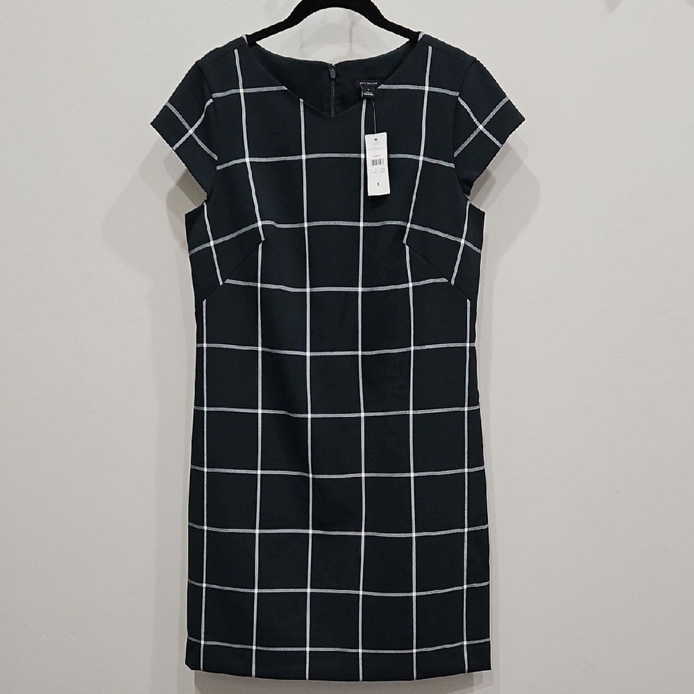 Elegant Dark Green and White Grid Dress